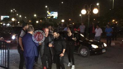 صلاح عبد الله وعبير صبري يقدمان واجب العزاء في هيثم أحمد زكي (صورة وفيديو)