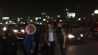 كريم عبد العزيز وعلي ربيع يحرصان على تقديم واجب العزاء في الفنان الراحل هيثم أحمد زكي (صور)