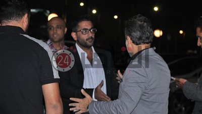 بعد عزاء هيثم أحمد زكي.. أحمد فلوكس: “كان نفسي تكون موجود وتشوف إنك مكتنش لوحدك” (صورة)