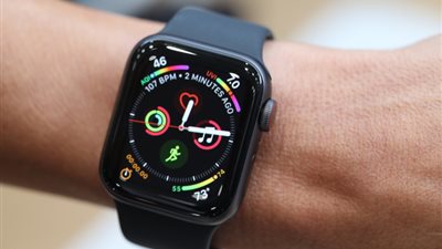 “آبل” تخطط لإضافة تقنية Touch ID إلى ساعتها الذكية