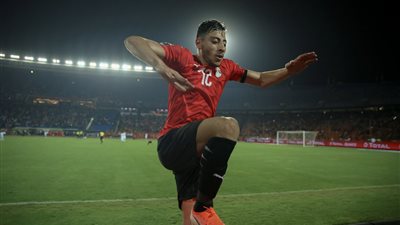 أكرم توفيق: “نموت أولًا قبل أن نخسر مباراة في البطولة” (خاص)