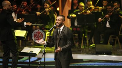محمد الشرنوبي خلال حفله بـ”الموسيقى العربية”: “أنا خايف أوي والله”