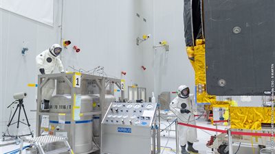 مصر تحتفل بإطلاق القمر الصناعي المصري الأول للاتصالات “طيبة-1” خلال أيام