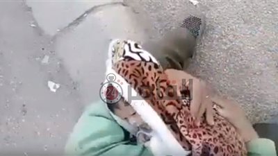 العثور على طفل رضيع بجوار مستشفى “الأربعين” بالعاشر من رمضان (صورة)