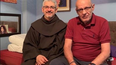 “باي باي كانسر”.. زكي فطين عبد الوهاب يعلن تعافيه من سرطان الرئة (صورة)