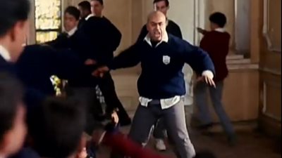 صاحب إفيه “محدش هيتعلم هنا” يكشف سبب ابتعاده عن الفن: “البيزنس أخدني” (فيديو)