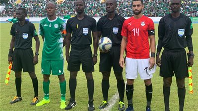 التعادل السلبي يحسم الشوط الأول لمباراة مصر وجزر القمر (صور)