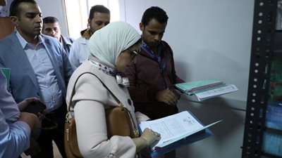 وزيرة الصحة تطالب بسيارات دفع رباعي لمساعدة الأهالي خلال زيارتها جنوب سيناء (صور)