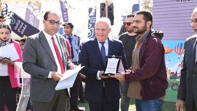 بيوم الطفل العالمي.. محافظ بورسعيد يشهد احتفال مستشفى أطفال النصر