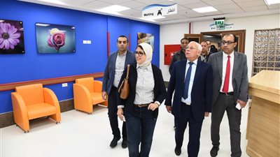 وزيرة الصحة تشيد بمستشفى النصر التخصصي خلال زيارتها بورسعيد
