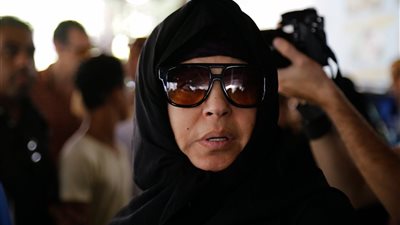 وفاة شقيقة الفنانة فيفى عبده بعد صراع مع المرض وتحديد موعد الجنازة (صورة)