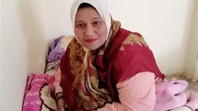 التدخل السريع ينقذ سيدة معاقة تخلى عنها أبناؤها الأربعة وتركوها في الشارع (صور)