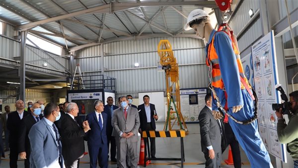 وزير القوى العاملة