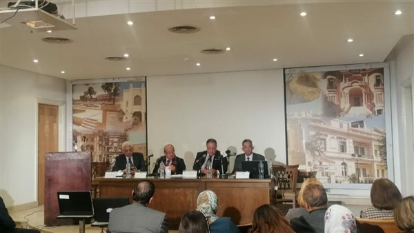 جانب من ندوة