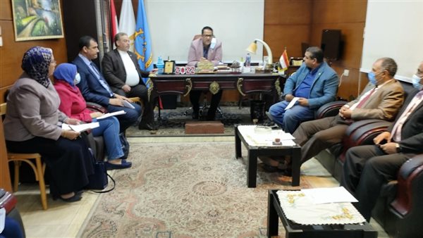 تعليم الغربية يناقش