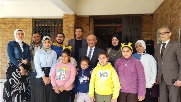 الاحتفال بيوم اليتيم