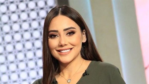  الإعلامية بثينة