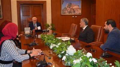 محافظ بورسعيد يستقبل وفد بنك الاستثمار القومي