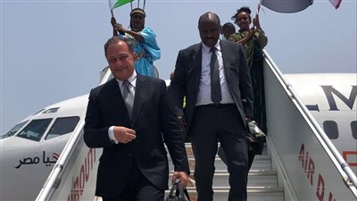 مساعد وزير الخارجية يصل إلى جيبوتي على متن أولى رحلات الطيران المباشر بين البلدين |صور 