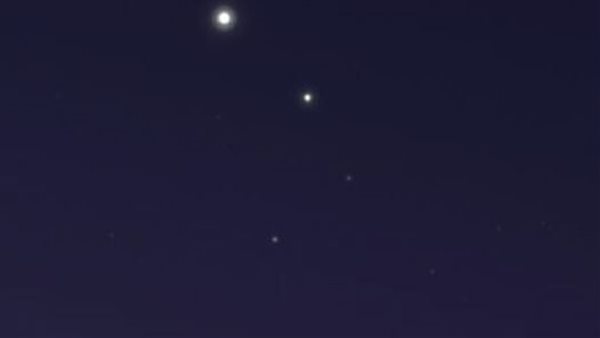 كوكبا الزهرة وزحل