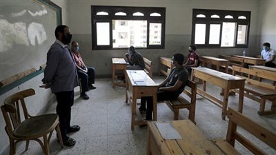 التعليم تنتهي من اختبارات المتقدمين لمسابقة الـ 30 ألف معلم غدًا 