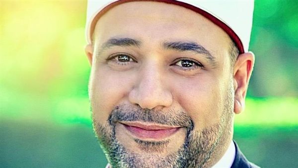 الدكتور أيمن علي