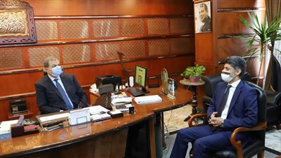 وزير القوى العاملة يبحث مع القنصل السعودي سفر العمالة المصرية لموسمي رمضان والحج