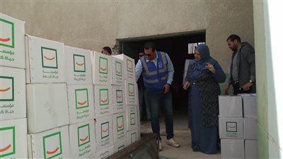 حياة كريمة توزع مواد غذائية بالإسماعيلية ضمن مبادرة وصل الخير