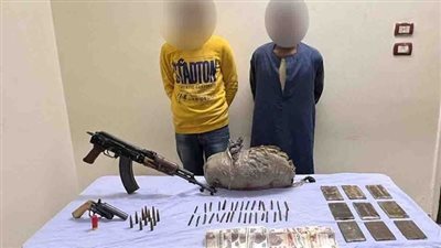 أتلفوا عقول الشباب.. سقوط شخصين بحوزتهما مواد مخدرة بأسوان