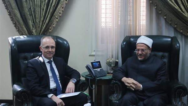 مفتي الجمهورية وسفير