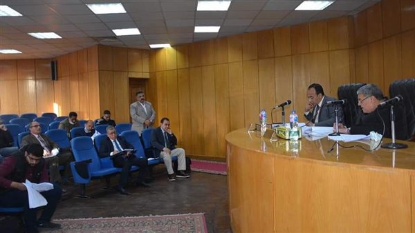 اجتماع محافظ المنيا