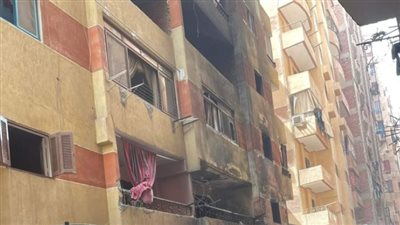 السيطرة على حريق بـ 5 طوابق في أحد العقارات بالنزهة الجديدة