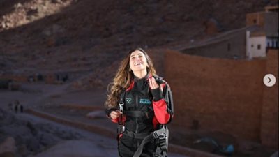 دينا الشربيني تروج لحلقتها في نجوم السماء برمضان 2022: بحب المغامرة | صور