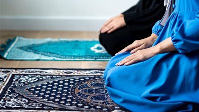 كيفية أداء صلاة التراويح للنساء في المنزل تعرف على الشروط وعدد الركعات 