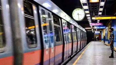 300 جنيه للدقيقة الواحدة.. غرامة تأخير قطارات مترو الأنفاق من خلال مسك الأبواب 