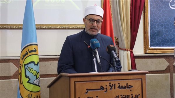 الدكتور نظير عياد