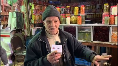 الكيس من 3 لـ 5 جنيه.. بائع مخلل ببورسعيد يكشف أسباب زيادة الأسعار| بث مباشر