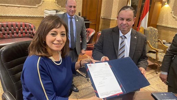 ماري لويس رئيس المجلس