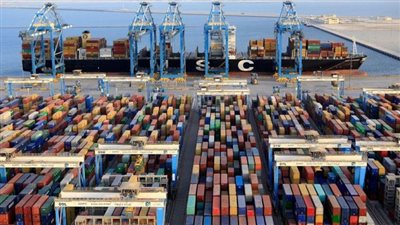 الصين تعلق واردات 2000 منتج غذائي من تايوان بسبب زيارة بيلوسي