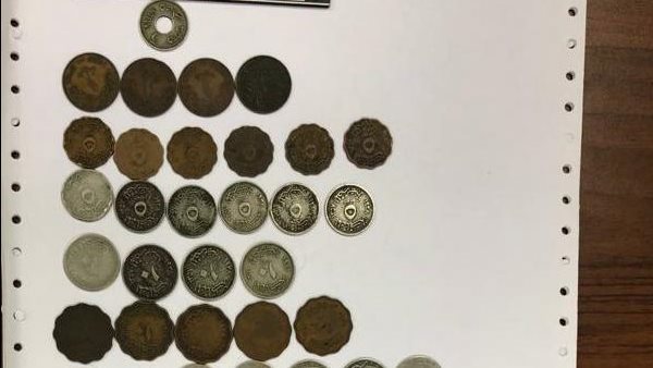 تهريب عملات 