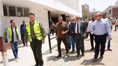 رئيس جامعة أسيوط يتابع تجهيز وحدة الغسيل الكلوي الجديدة ومجمع الصيدليات الرئيسي