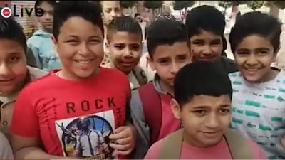 الفرحة على وجوه طلاب رابعة ابتدائي بعد انتهاء امتحان الرياضيات بالغربية 