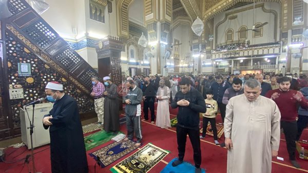 صلاة التروايح بمسجد