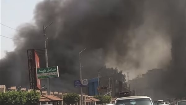 جانب من الحريق