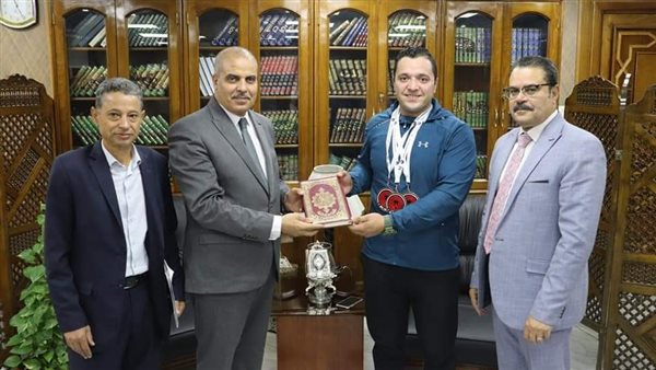 رئيس جامعة الأزهر