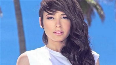 بعد تعاونها مع مطربي المهرجانات في صحاب زمان.. ساندي: بقدم للجمهور أغاني بيحبوها 