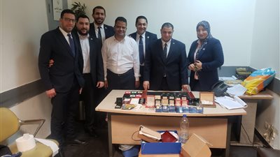 جمارك مطار القاهرة تضبط كمية كبيرة من المشغولات الذهبية والعملات الأثرية |صور
