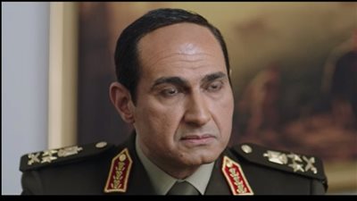 الإعلان الدستوري والسيسي يعرض الاستقالة.. ملخص الحلقة الخامسة من الاختيار 3