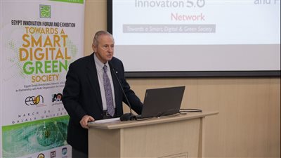 وزيرة الهجرة تستقبل رئيس تحالف الثورة الصناعية الخامسة وتثمن جهود علماء مصر بالخارج