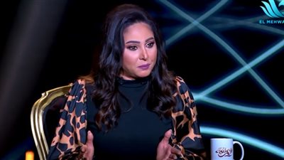 فيلم بنت من دار السلام يسيء للإسلام وأتبرأ منه.. أبرز تصريحات رحاب الجمل مع العرافة